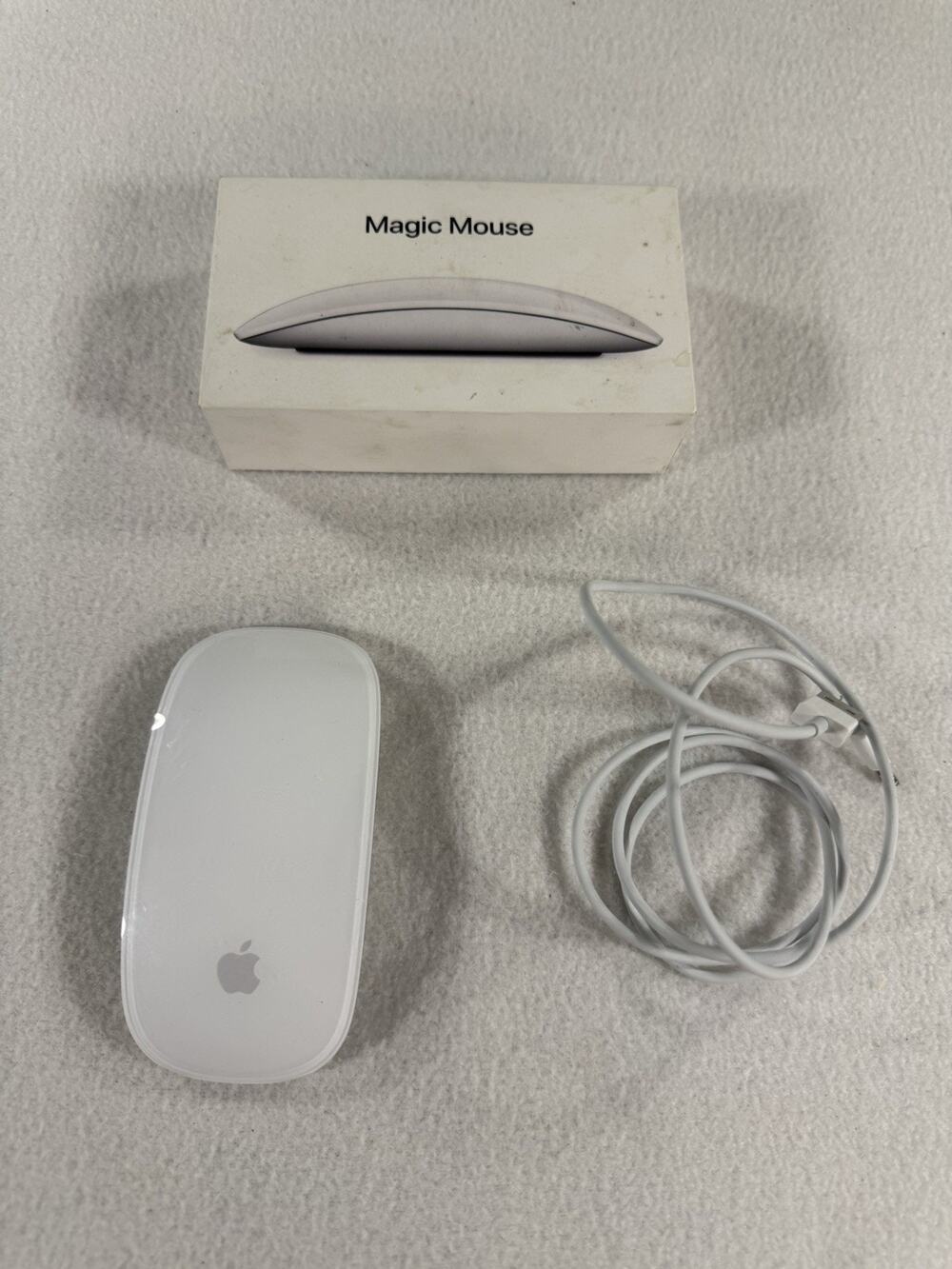 Apple Magic Mouse 2 [A1657] [Bluetooth] [Rechargeable] [USA]